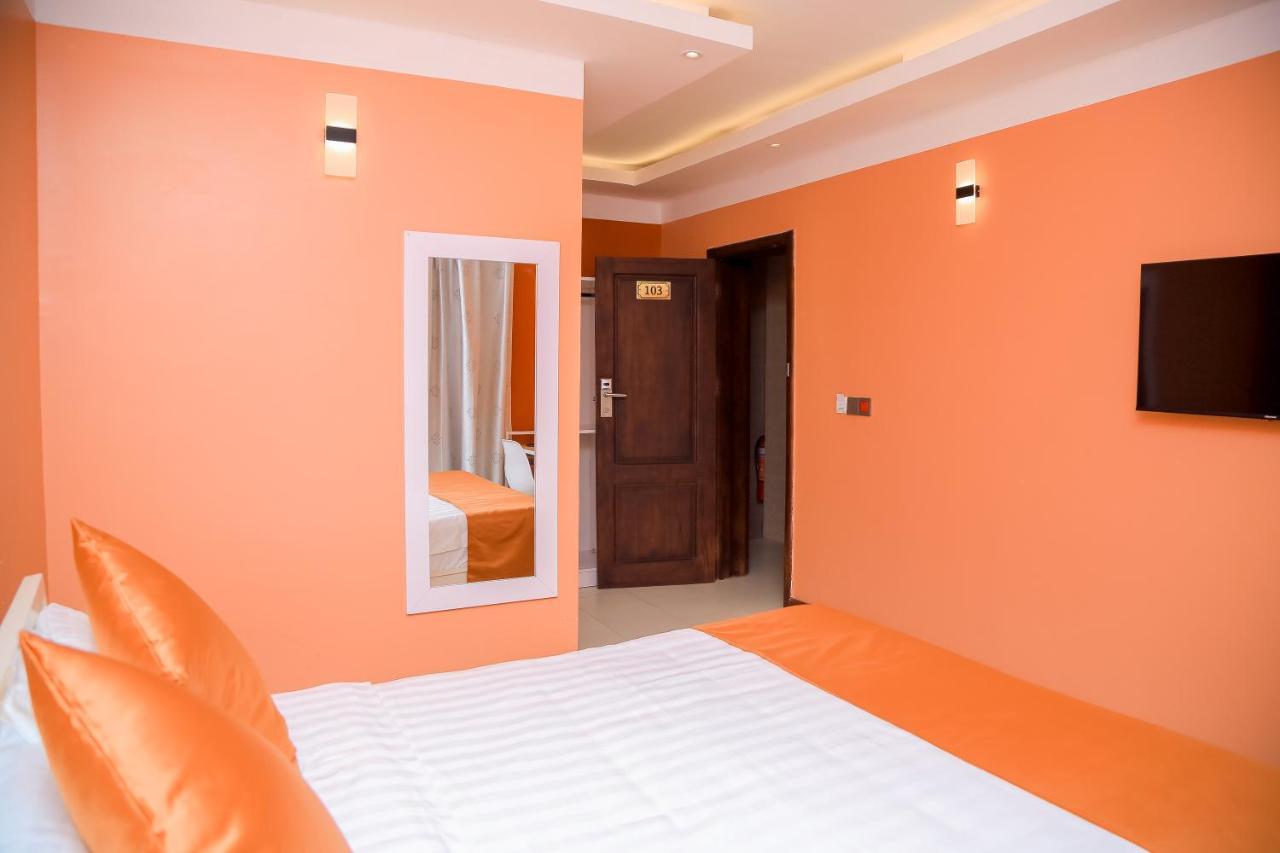 Hotel Amaranth Дар-эс-Саламе Экстерьер фото
